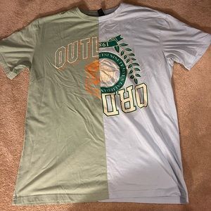 I am selling this oversized t-shirt!